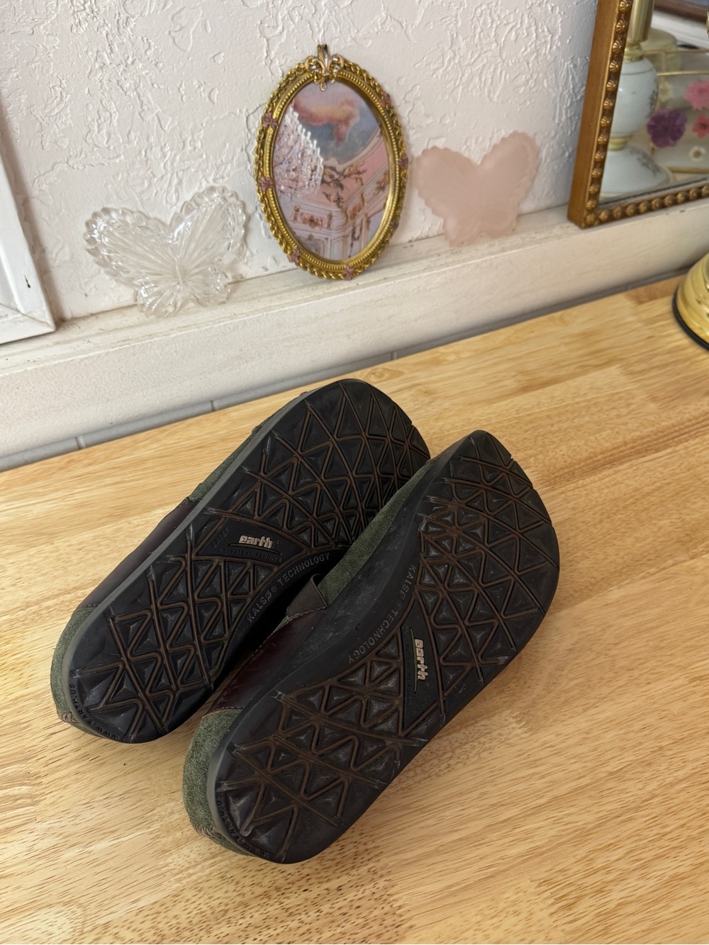 Earth Olive Green Suede Mary Jane Flats Leather Trim Comfort Shoes Size 9 Boho - Picture 9 of 14